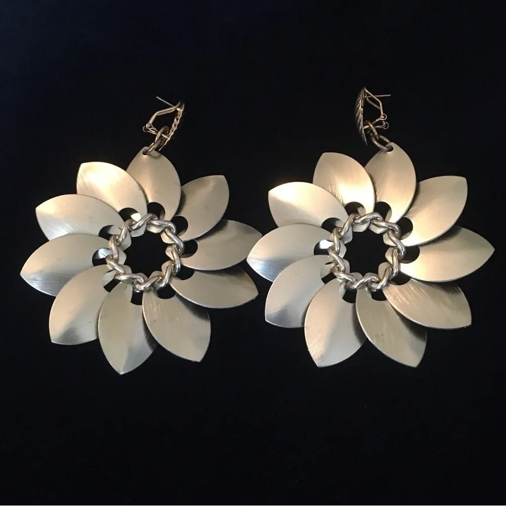 Vintage Retro Large Fan Flower Earrings